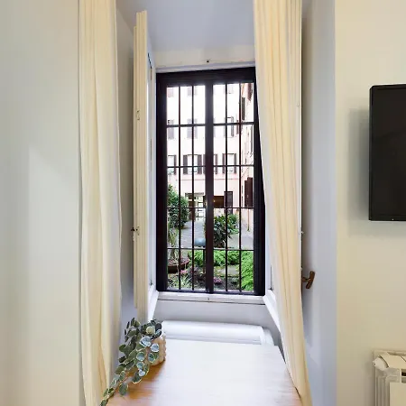 Il Giardino Di Proserpina * ローマ